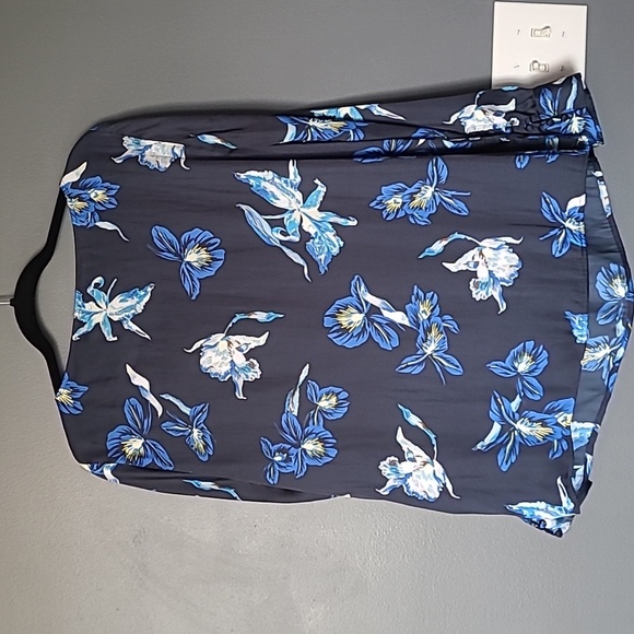 Banana Republic Floral Blouse - Picture 4 of 6